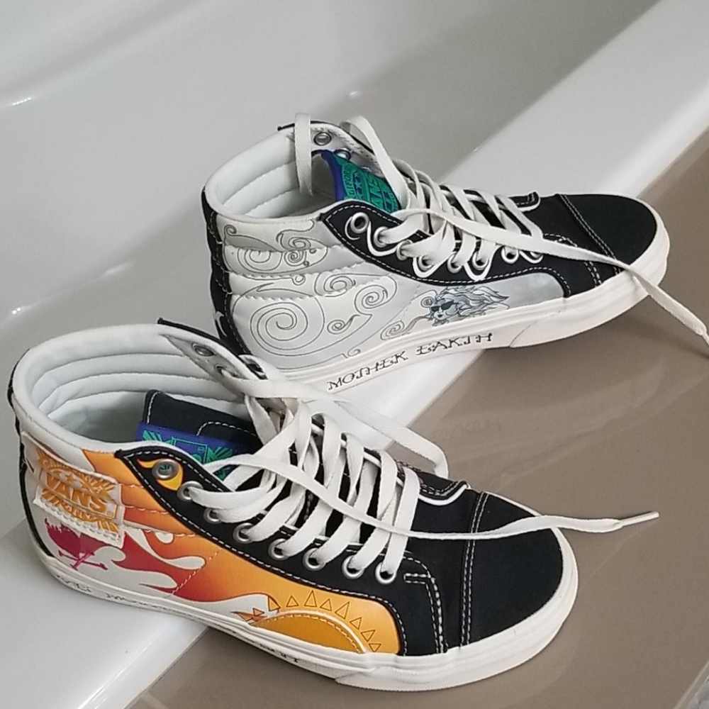 Vans - Picture 2 of 7